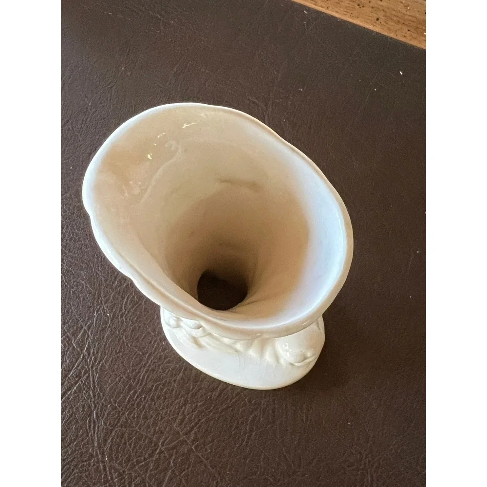 Vintage White Ceramic Cornucopia Bud Vase Floral Cottagecore Romantic Decor